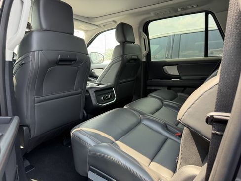 Certified 2025 Ford Expedition Max Active AWD/4WD image 4