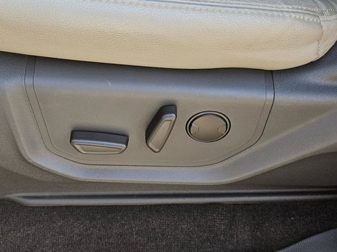 Used 2020 Ford Expedition XLT w/ Equipment Group 202A RWD image 30