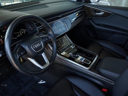 Used 2019 Audi Q8 Premium w/ Convenience Package image 2