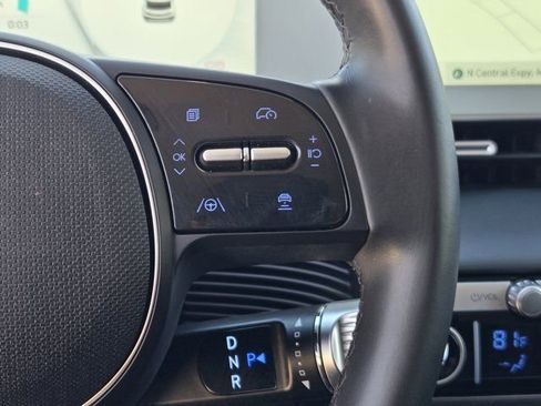 Certified 2022 Hyundai Ioniq 5 SE w/ Cargo Package image 29