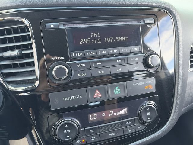 Used 2016 Mitsubishi Outlander ES AWD/4WD image 25