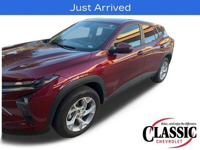 Used 2024 Chevrolet Trax LS w/ LS Convenience Package