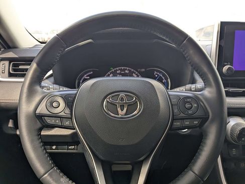 Used 2023 Toyota RAV4 XLE Premium AWD/4WD image 21