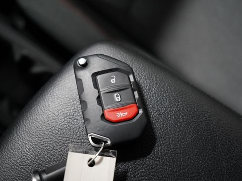 Used 2026 Jeep Wrangler Rubicon AWD/4WD image 18