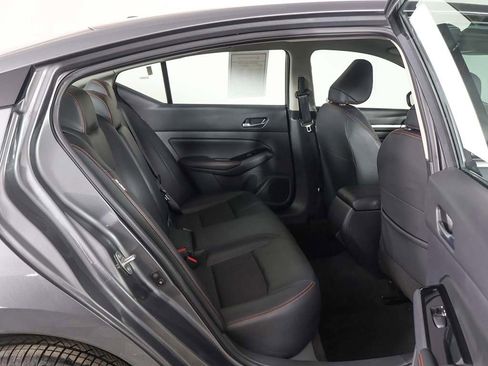 Used 2025 Nissan Altima 2.5 SR image 28