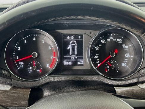 Used 2016 Volkswagen Passat 1.8T SE w/ Lighting Package image 16