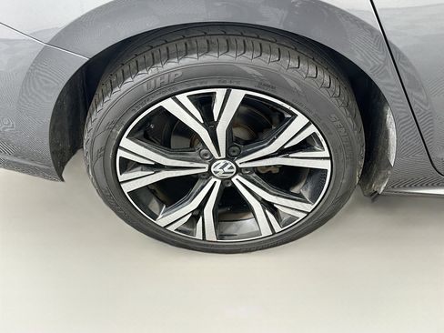 Used 2020 Volkswagen Passat 2.0T SEL image 11