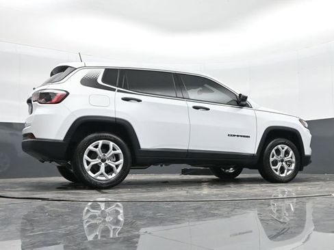 Used 2025 Jeep Compass Sport w/ Mopar Graphics Package image 38