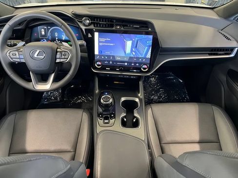 Used 2025 Lexus RZ 300e FWD image 42