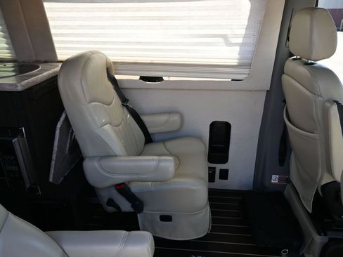 Used 2014 Mercedes-Benz Sprinter 3500 image 31
