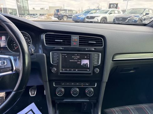Used 2017 Volkswagen GTI Sport image 16