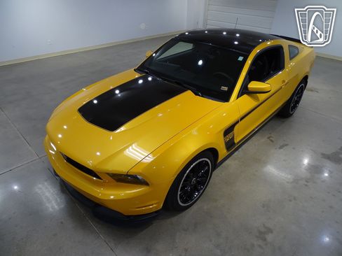Used 2012 Ford Mustang Boss 302 w/ Boss 302 Accessory Pkg image 2