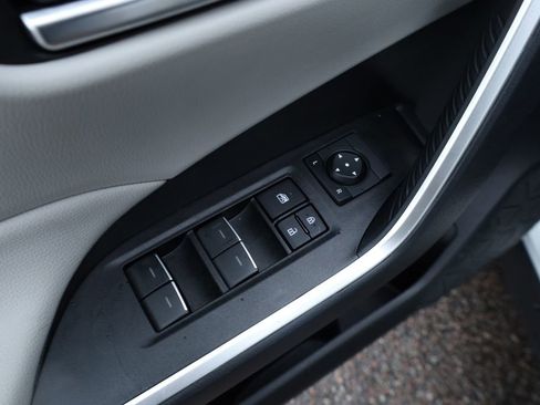 Used 2025 Toyota RAV4 XLE image 22