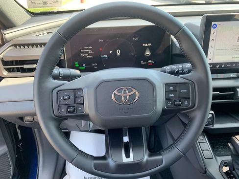 Used 2026 Toyota RAV4 SE w/ Convenience Package AWD/4WD image 25
