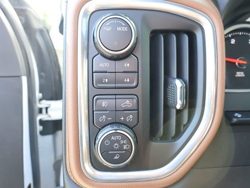 Used 2023 Chevrolet Silverado 3500 High Country w/ Z71 Off-Road Package AWD/4WD image 13