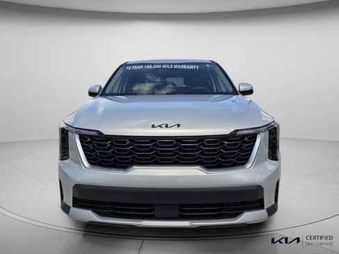 Used 2026 Kia Sorento LX FWD image 5