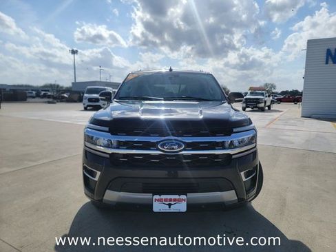 Used 2024 Ford Expedition Max Limited AWD/4WD image 2