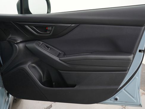 Used 2020 Subaru Crosstrek 2.0i Premium image 11