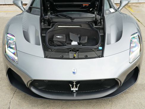 Used 2022 Maserati MC20 Coupe image 10