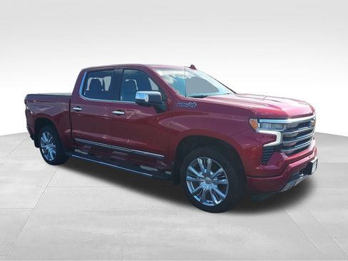 Used 2025 Chevrolet Silverado 1500 High Country w/ High Country Premium Package AWD/4WD image 15
