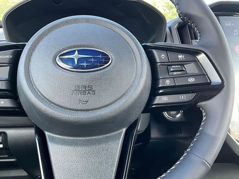 Used 2025 Subaru Forester Premium AWD/4WD image 21