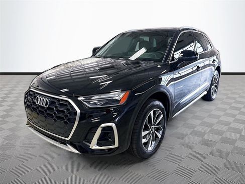 Certified 2024 Audi Q5 2.0T Premium w/ Convenience Package AWD/4WD image 3