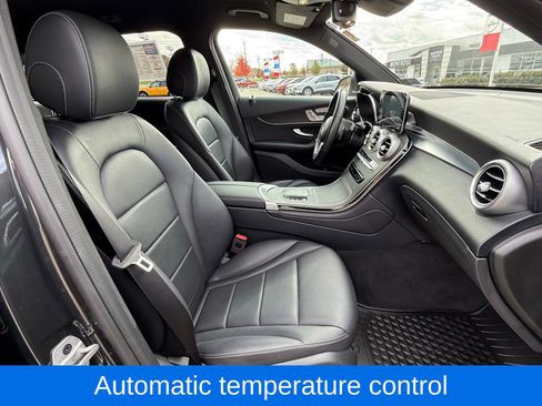 Used 2022 Mercedes-Benz GLC 300 4MATIC image 17