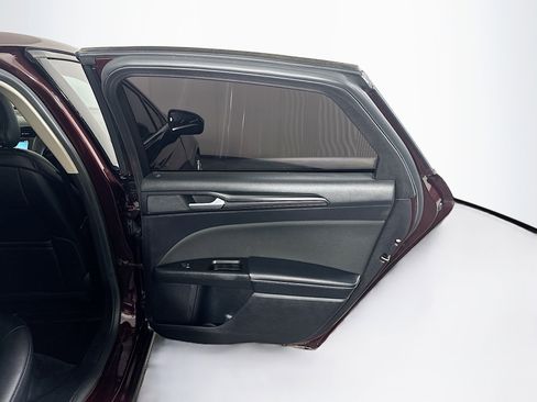 Used 2018 Ford Fusion SE w/ Equipment Group 201A image 32