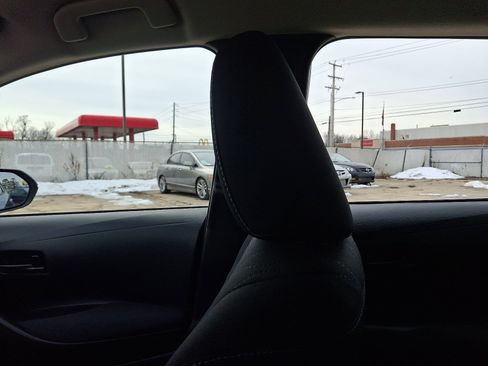 Used 2025 Toyota Corolla LE image 17