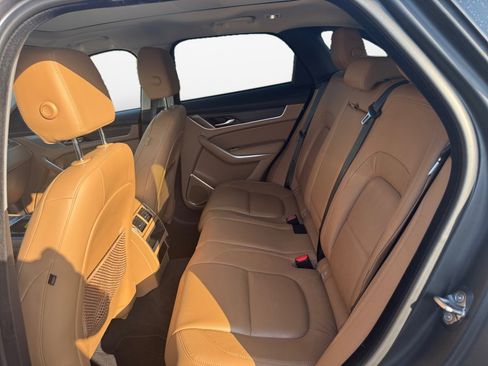 Used 2023 Jaguar F-PACE S AWD/4WD image 13