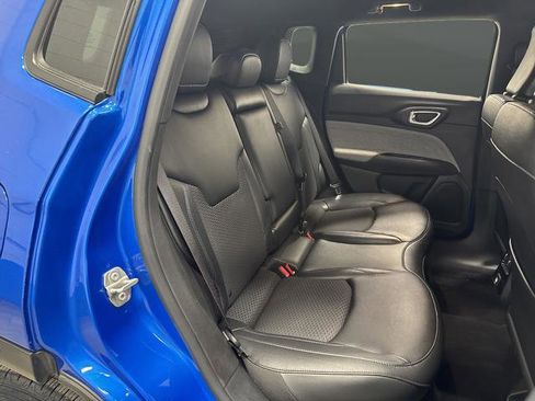 Used 2023 Jeep Compass Latitude image 36