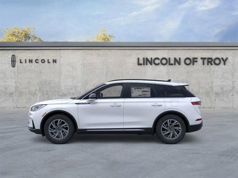 New 2026 Lincoln Corsair Premiere image 3