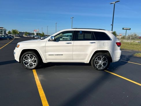 Used 2019 Jeep Grand Cherokee Overland AWD/4WD image 10