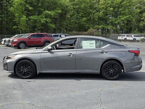 New 2026 Nissan Altima 2.5 SV FWD image 2