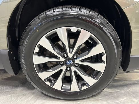 Used 2017 Subaru Outback 2.5i Limited w/ Popular Package #5 AWD/4WD image 21