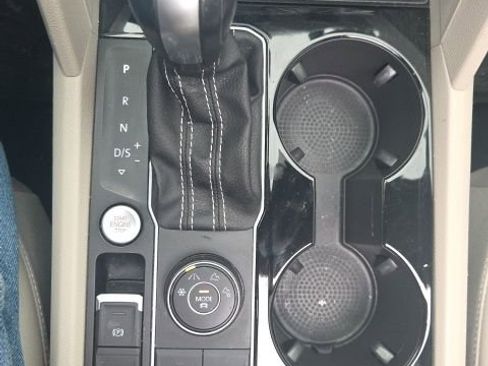 Used 2022 Volkswagen Atlas SEL image 37