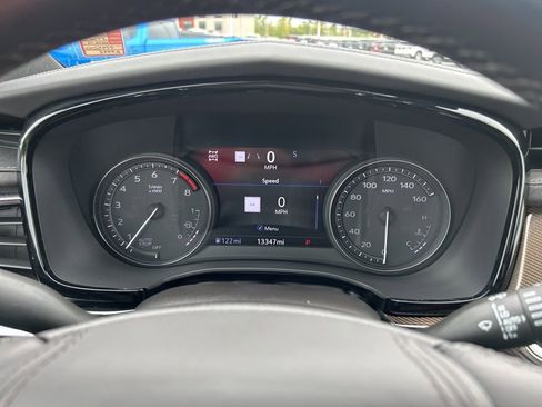 Used 2024 Cadillac XT6 Sport w/ Platinum Package image 32