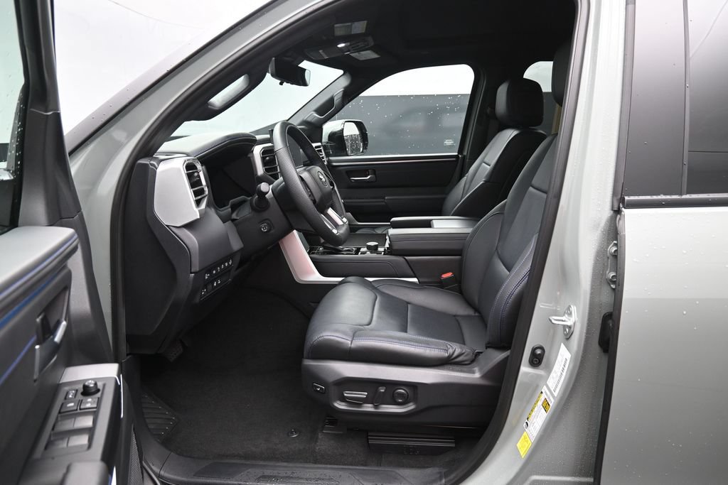Used 2024 Toyota Tundra Platinum AWD/4WD image 9