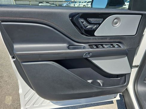 Used 2025 Lincoln Aviator Black Label image 16