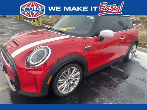 Used 2023 MINI Cooper S image 1