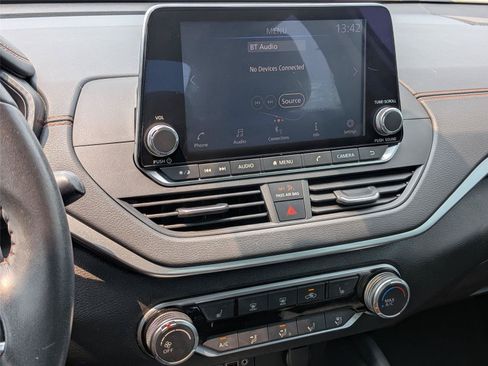 Used 2020 Nissan Altima 2.5 SR w/ Premium Package FWD image 12