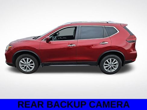 Used 2018 Nissan Rogue SV w/ Premium Package image 8