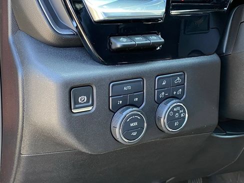 Used 2024 Chevrolet Silverado 1500 LTZ w/ LTZ Premium Package AWD/4WD image 12