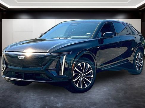 Certified 2024 Cadillac Lyriq Sport AWD/4WD image 3