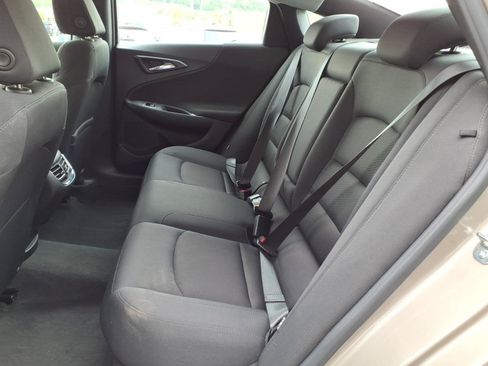 Used 2023 Chevrolet Malibu LT w/ Driver Confidence Package FWD image 9