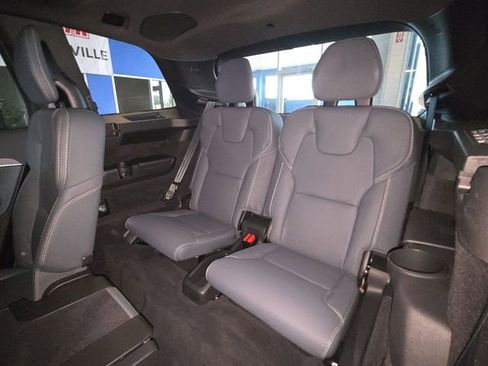 Used 2023 Volvo XC90 B6 Ultimate w/ Protection Package Premier image 24