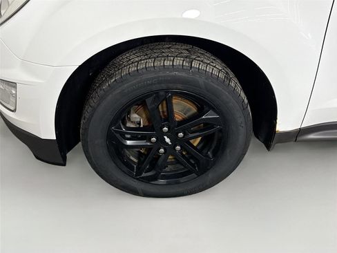 Used 2017 Chevrolet Equinox LT w/ Sport Edition image 21