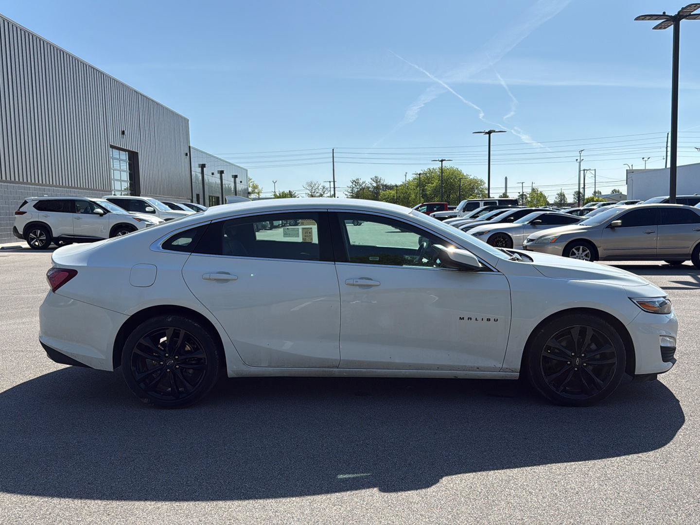 Used 2024 Chevrolet Malibu LT w/ Sport Edition FWD image 2