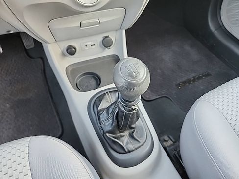 Used 2010 Hyundai Accent GS w/ Premium Pkg 3 FWD image 14
