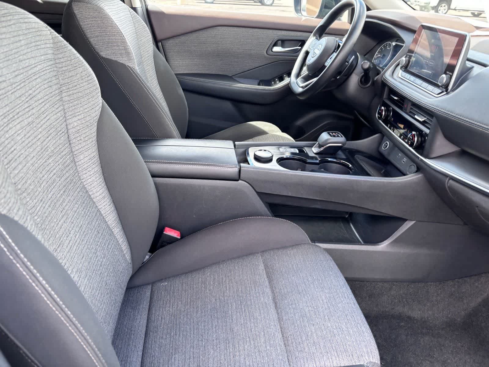 Used 2023 Nissan Rogue SV AWD/4WD image 14